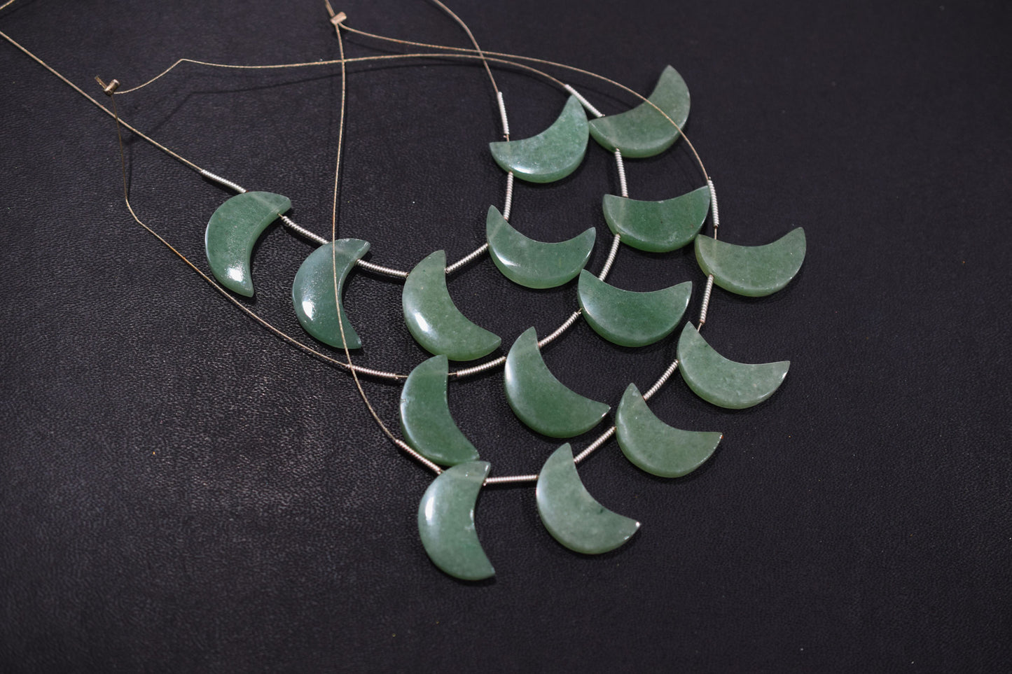 5 Pieces Grape Green Aventurine Smooth Crescent Half Moon Shape Briolettes , Sold By Strand , 9x20 - 10x20 mm , 17380