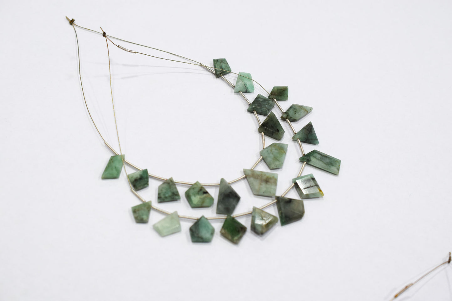 11 Pieces Sakota Emerald Crown Cut Tablets Geometrical Shape Briolettes , Sold By Strand , 7x10 - 11x14 mm , 17385