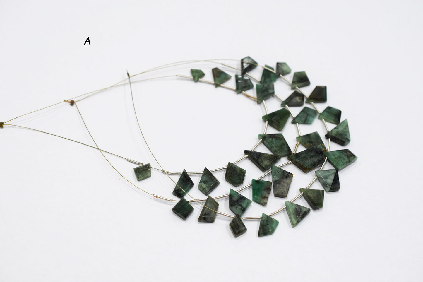 11 Pieces Sakota Emerald Crown Cut Tablets Geometrical Shape Briolettes , Sold By Strand , 7x9 - 11x14 mm , 17386