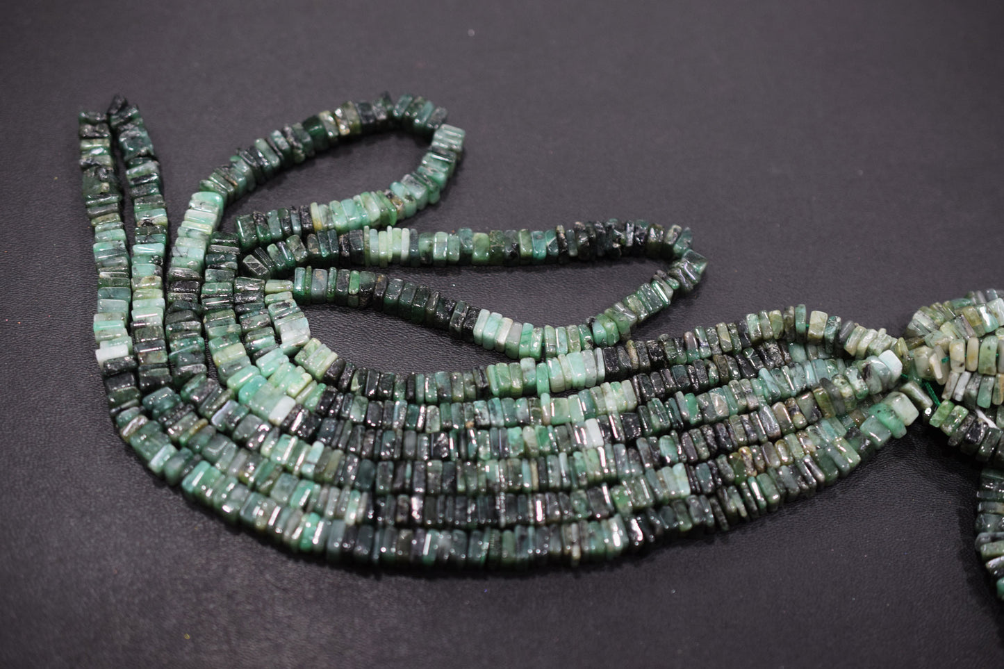 Natural Sakota Emerald Heishi Square Beads , Sold By Strand , 5x5 - 5.50x5.50 mm , 16 Inches , 18777