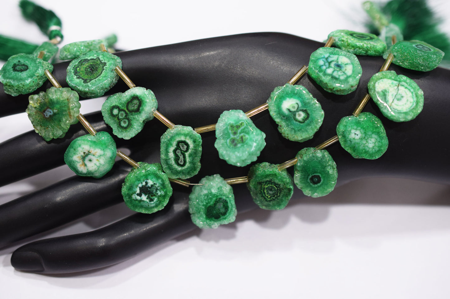 Green Color Druzy Nuggets Shape Briolettes , Sold By Strand , 13x15 - 16x18 mm , 8" , 20646