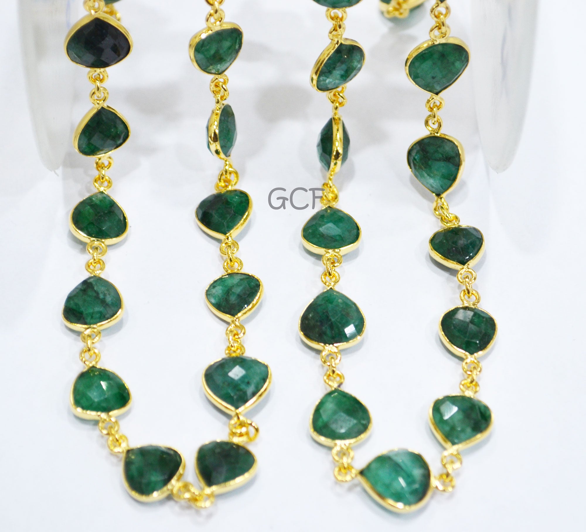 Corundum Emerald Faceted Heart Shape Connector Chain , Corundum Emerald Heart Shape Bezel Link Chain , 10 - 11 mm , 6817