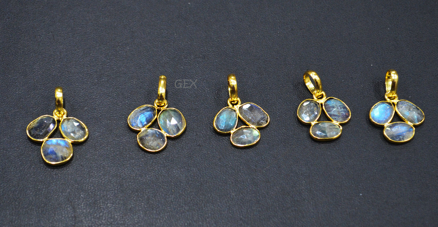 Natural Labradorite Faceted Clover Pendant , Natural Labradorite Bezel Charm Pendant , Sold By Piece , 19 - 20 mm , R-030