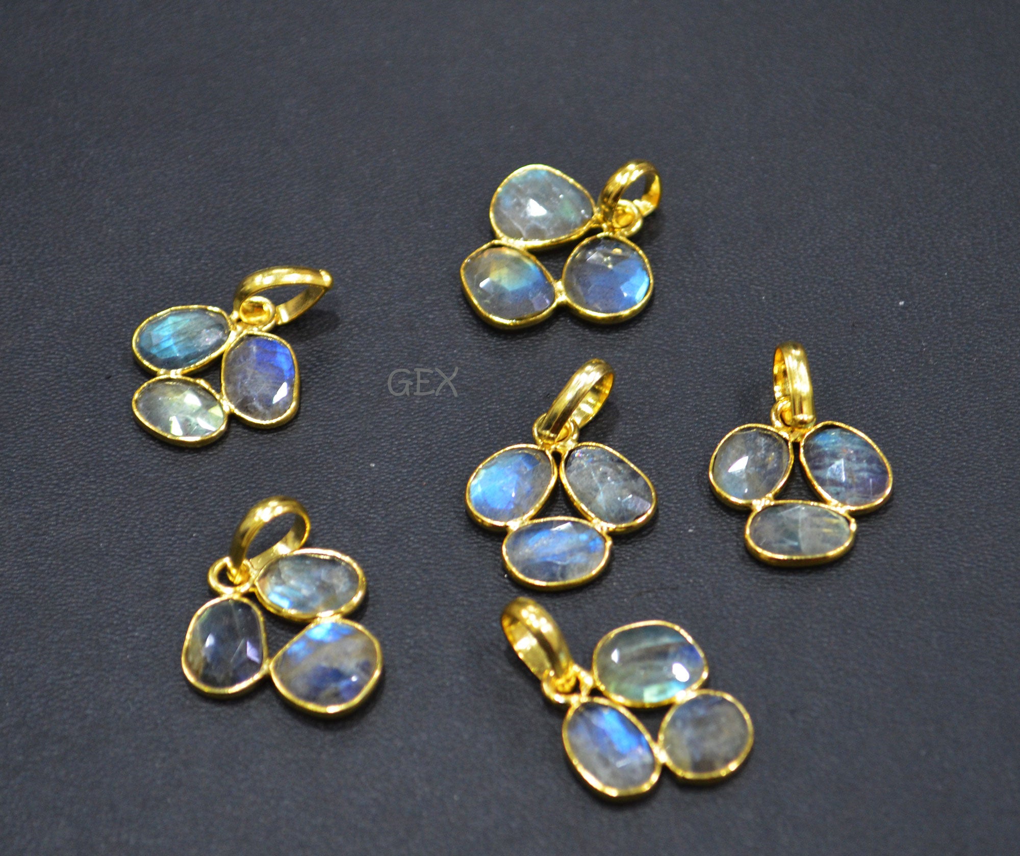 Natural Labradorite Faceted Clover Pendant , Natural Labradorite Bezel Charm Pendant , Sold By Piece , 19 - 20 mm , R-030