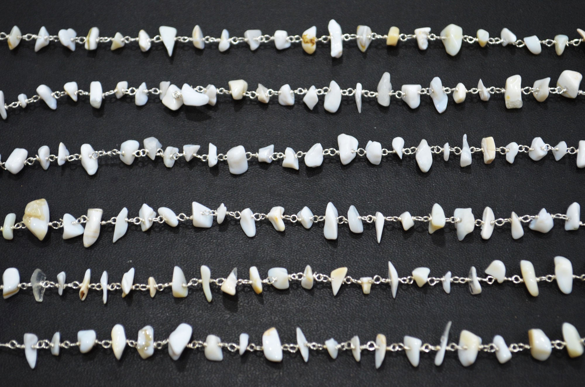 White Agate Smooth Irregular Flat Chips Shape Rosary Beaded Chain , 3 - 5 mm , RB-5880