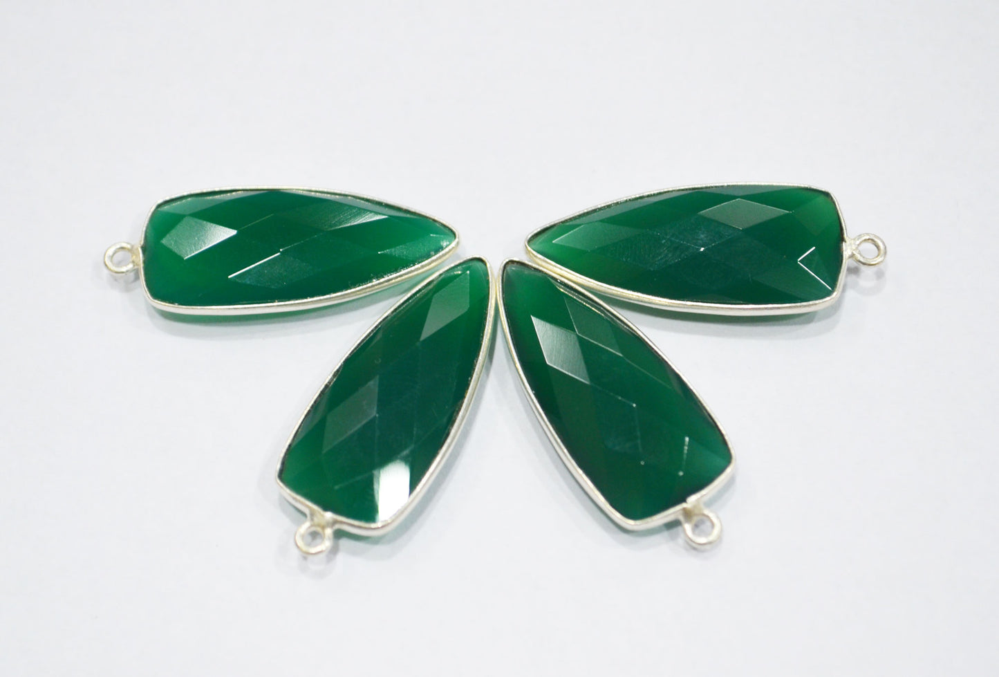 Green Onyx Faceted Arrowhead Shape Single Bail Connector , Sold By Piece , 12x28 mm , RB-6301