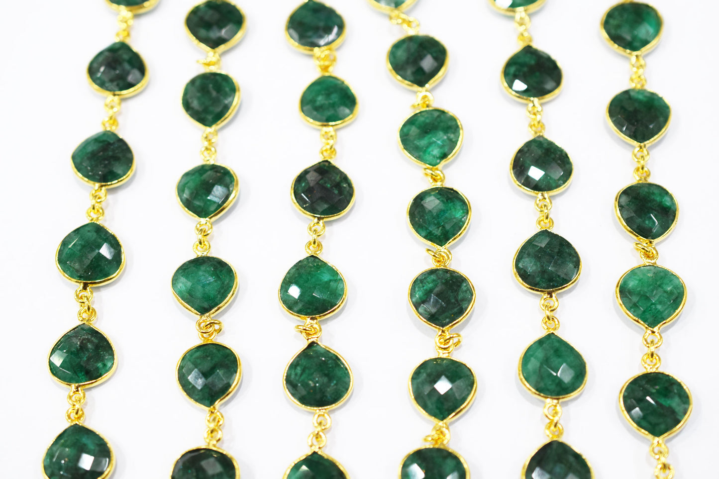 Dyed Emerald Faceted Heart Shape Connector Chain , 13 mm , RB-6511