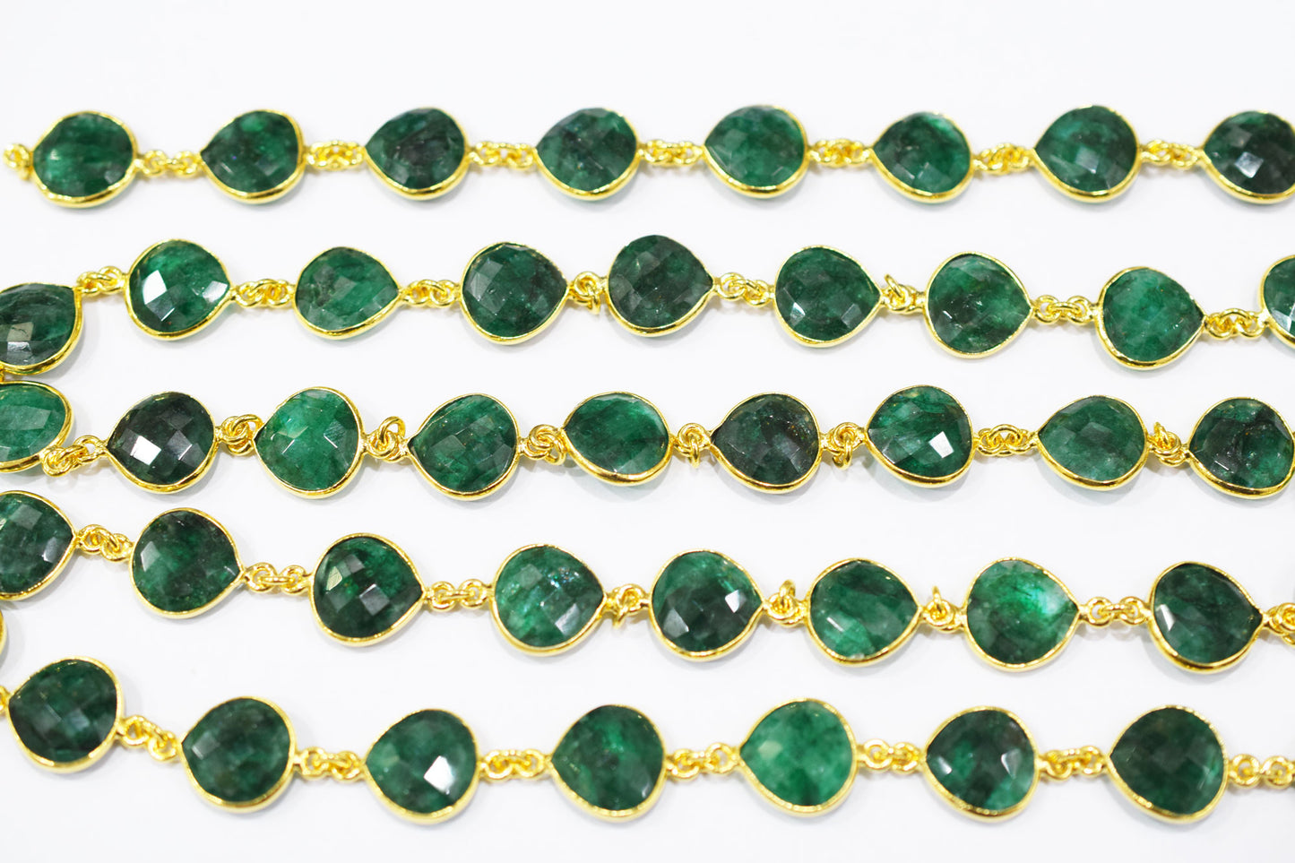 Dyed Emerald Faceted Heart Shape Connector Chain , 13 mm , RB-6511