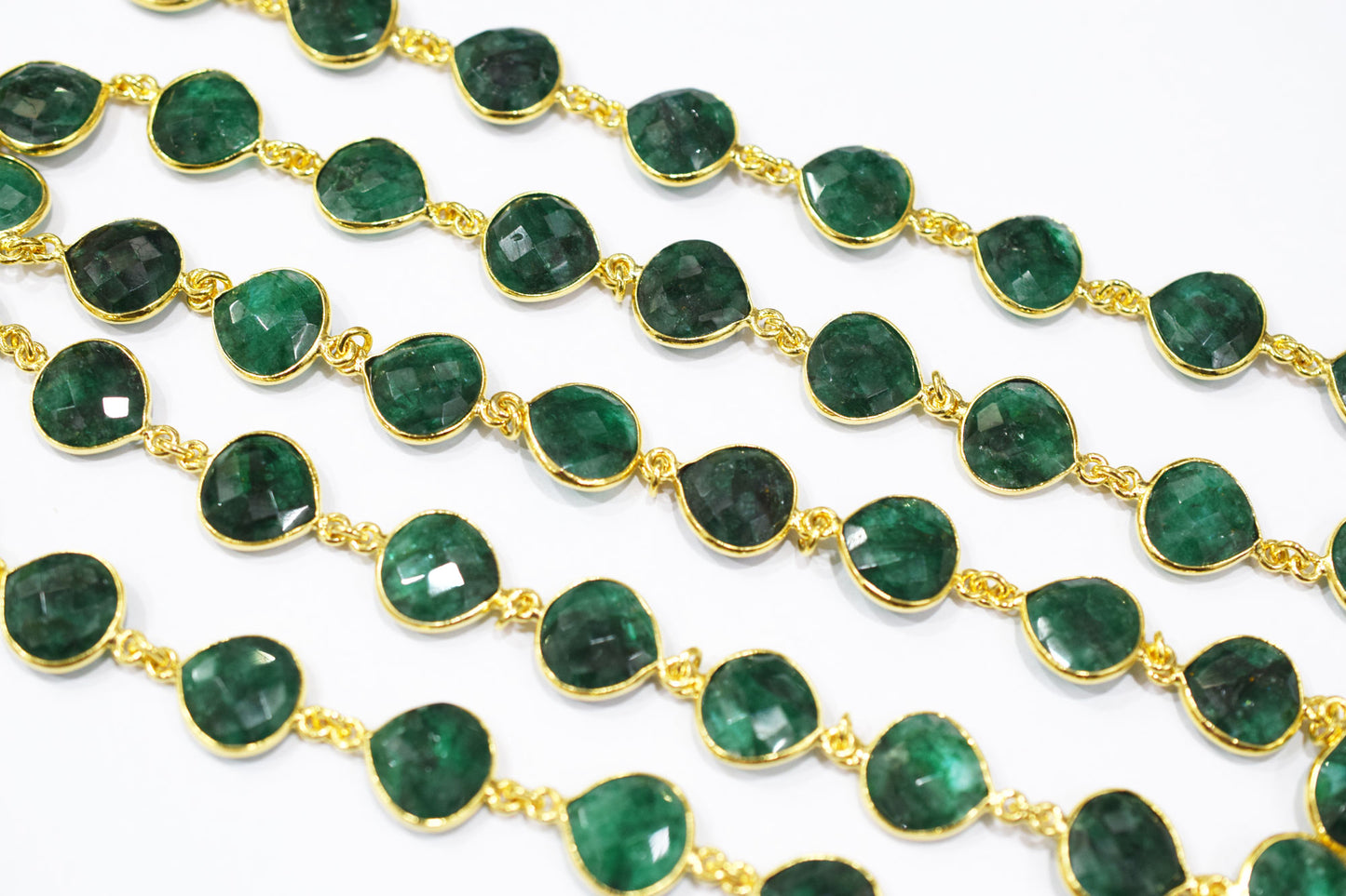 Dyed Emerald Faceted Heart Shape Connector Chain , 13 mm , RB-6511