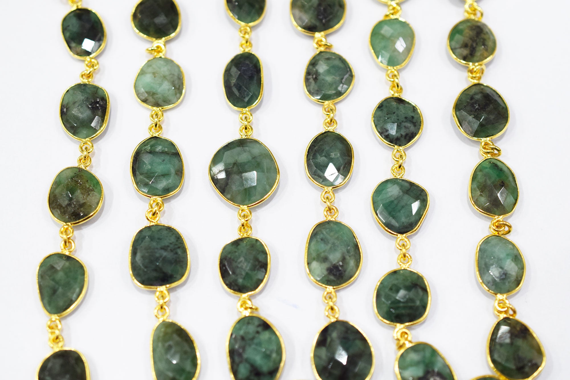 Natural Sakota Emerald Faceted Slice Shape Connector Chain , 13x16 - 15x18 mm , RB-6521