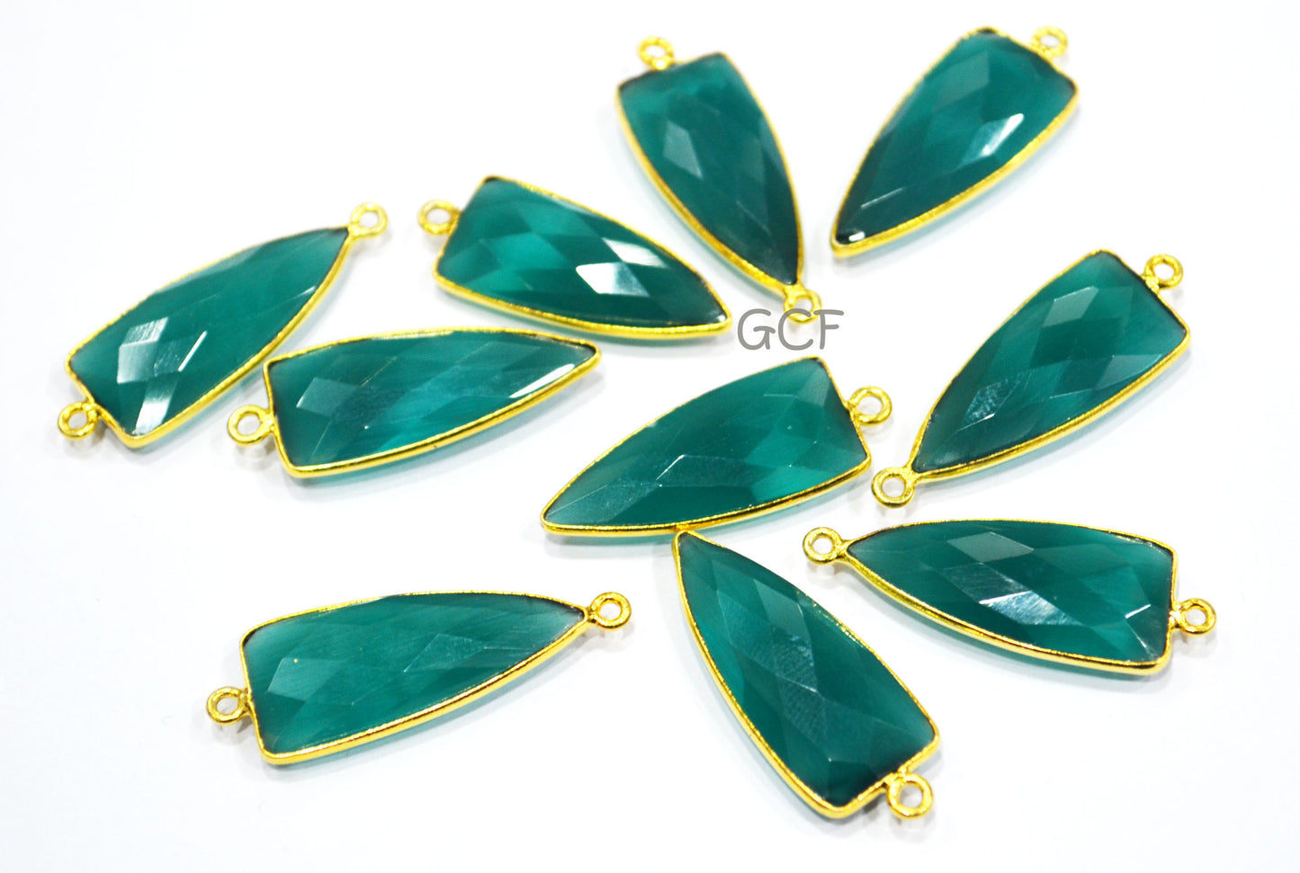 Green Onyx Hydro Glass Faceted Connector , Green Onyx Color Hydro Glass Arrowhead Shape Connector , Sold By Piece , 13x29 mm , RB-6955
