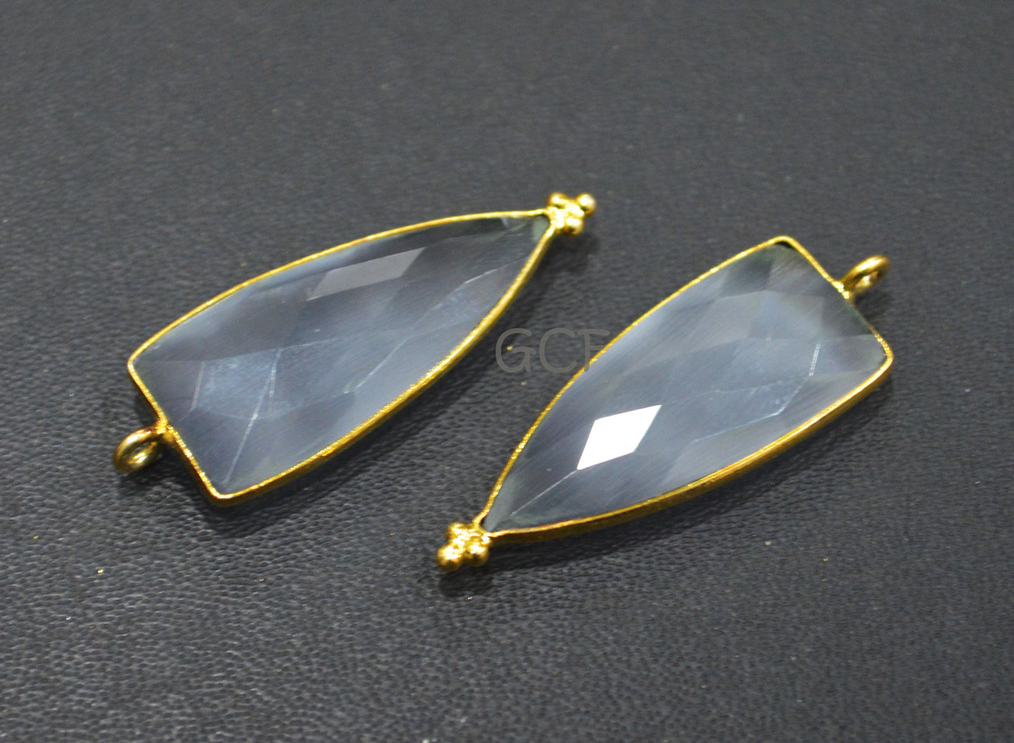 Gray Color Hydro Glass Faceted Single Bail Connector , Gray Color Hydro Glass Arrowhead Shape Connector , Sold By Piece , 13x29 mm , RB-6966