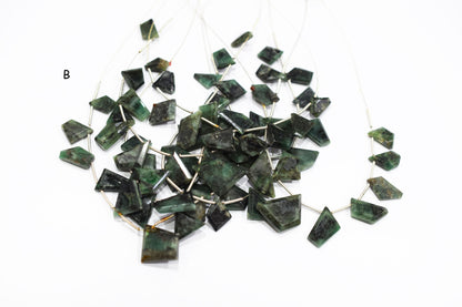 11 Pieces Sakota Emerald Crown Cut Tablets Geometrical Shape Briolettes , Sold By Strand , 7x9 - 11x14 mm , 17386