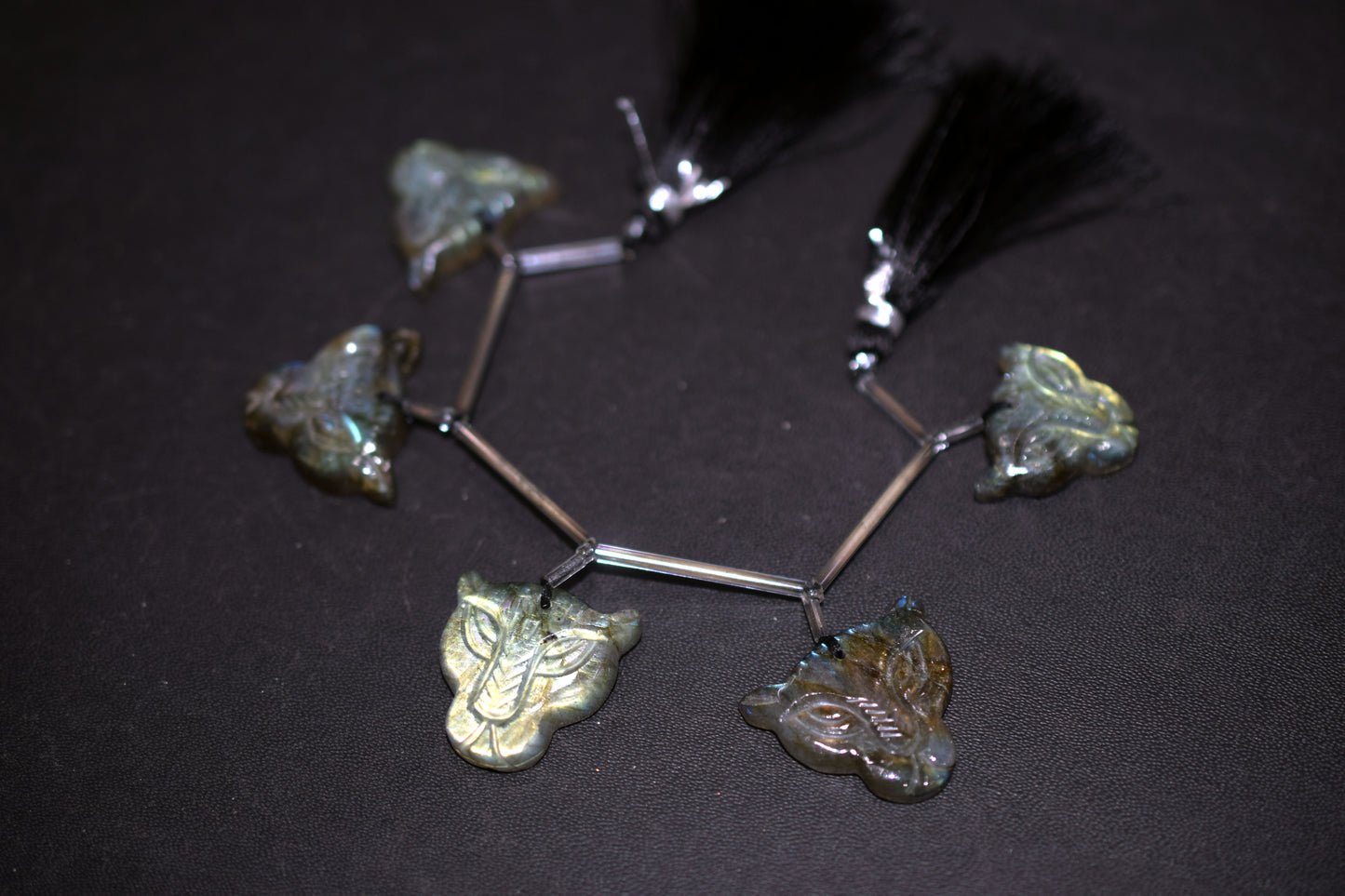 5 Pieces In A Strand Labradorite Carved Fox Shape Beads  Briolettes , Sold By Strand , 22x22 - 25x25 mm , 30416