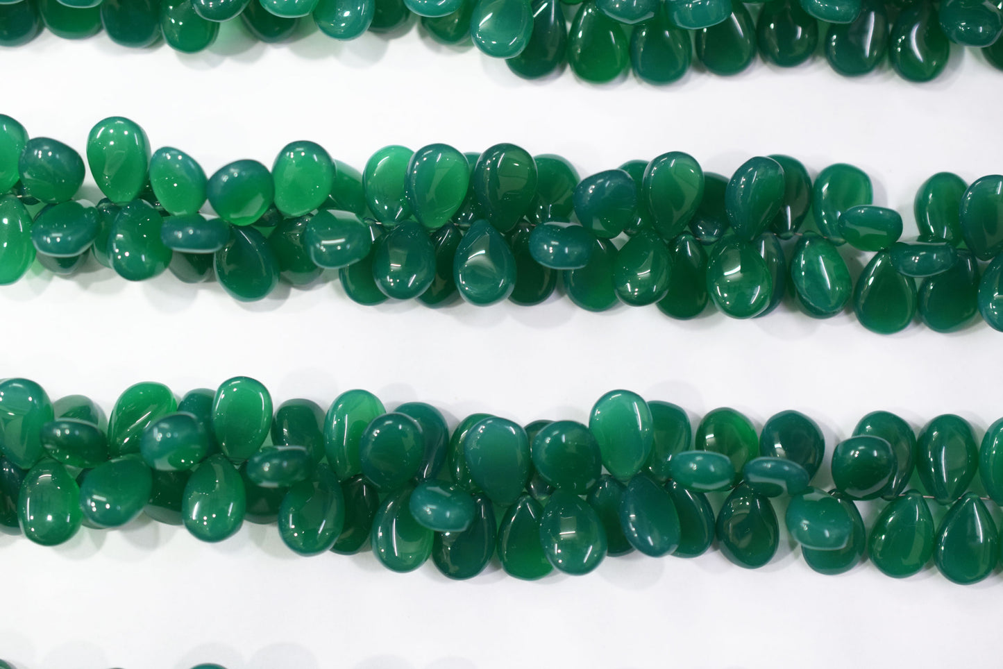 Green onyx chalcedony Side Drill smooth  pear Shape Briolettes, Sold By Strand, 7 Inches,  9x13 mm, 32667