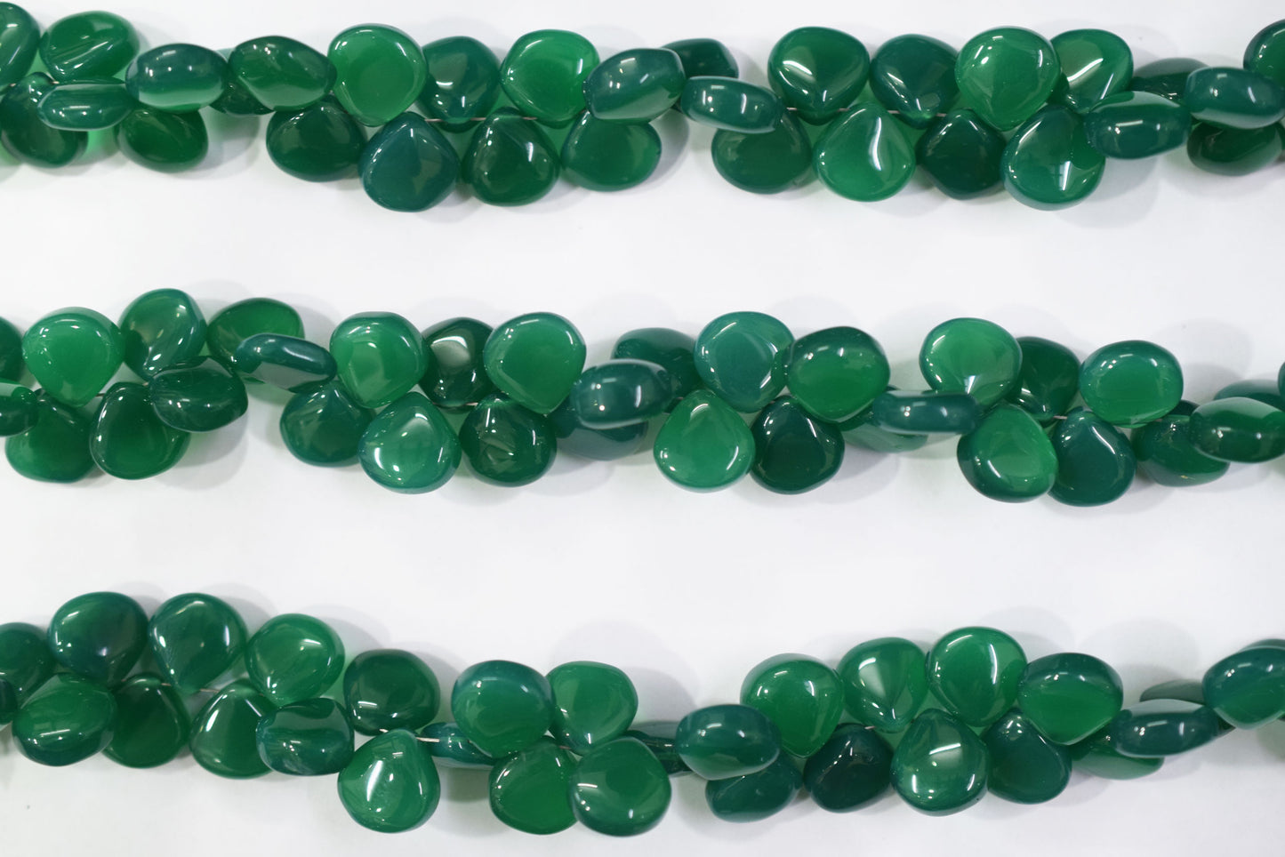 Green onyx chalcedony Side Drill smooth  heart Shape Briolettes, Sold By Strand, 7 Inches, 10 mm, 32668