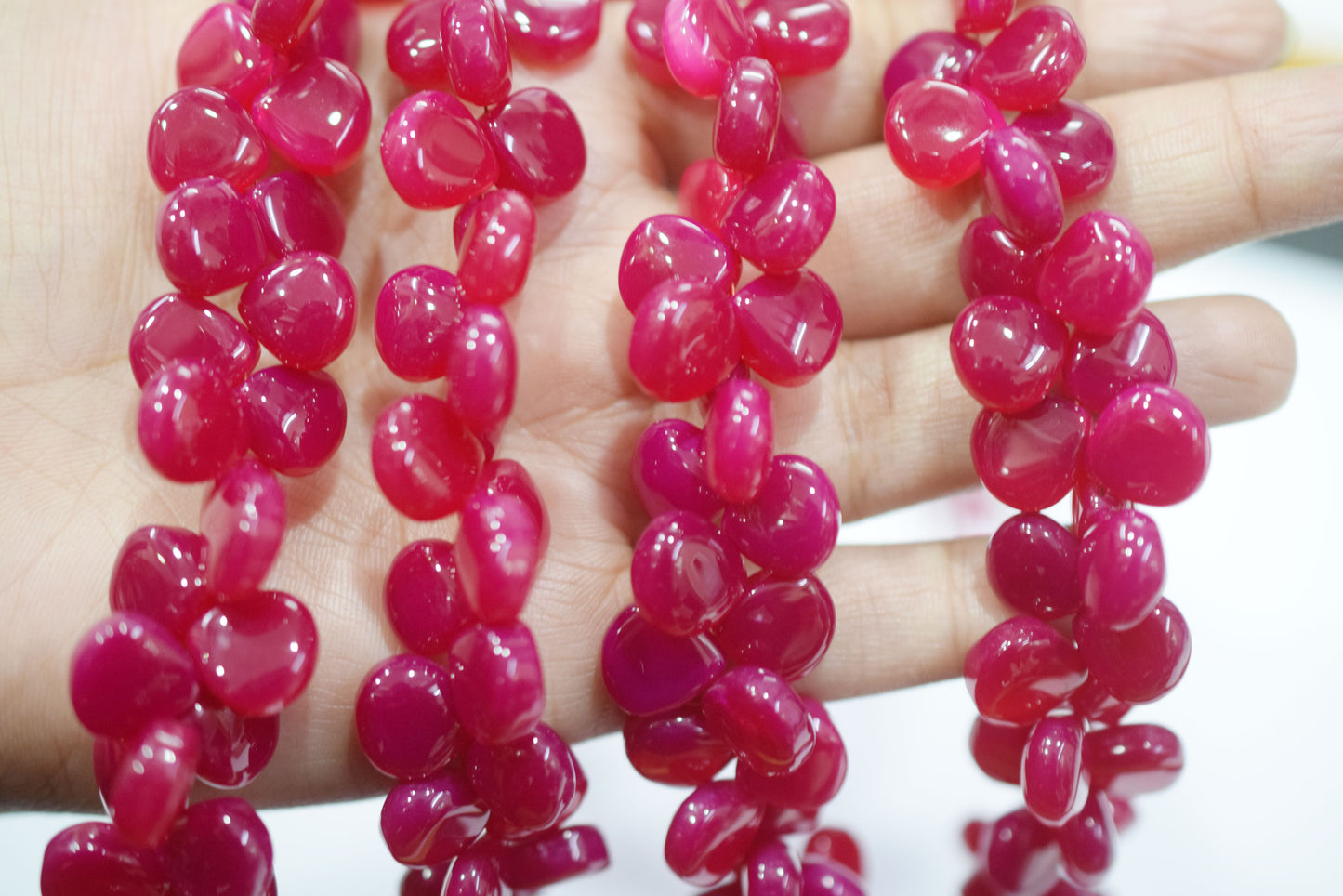 Hot pink chalcedony Side Drill smooth  heart Shape Briolettes, Sold By Strand, 7 Inches,Hot pink chalcedony Side Drill smooth  heart Shape Briolettes, Sold By Strand, 7 Inches, 10 mm, 32669