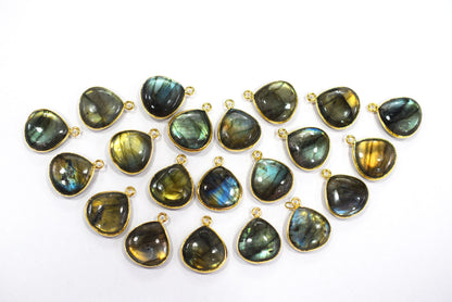 Labradorite Smooth Heart Shape Connector, Labradorite Single Connector, Sold By Piece ,11 mm, 34045