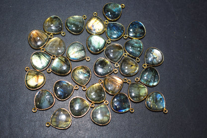 Labradorite Smooth Heart Shape Connector, Labradorite Single Connector, Sold By Piece ,11 mm, 34045
