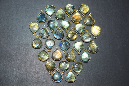 Labradorite Smooth Heart Shape Connector, Labradorite Single Connector, Sold By Piece ,11 mm, 34045