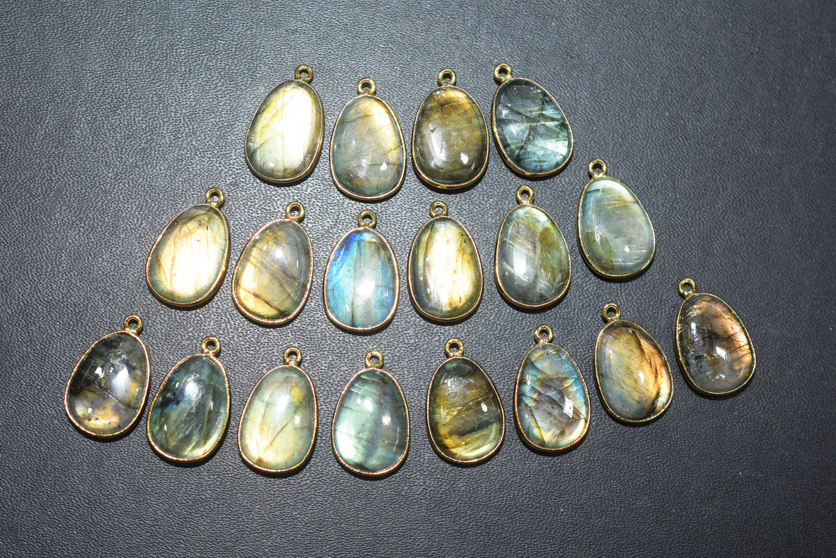Labradorite Smooth Egg Shape Connector, Labradorite Single Bail Connector, Sold By Piece ,18 - 19 mm, 34053