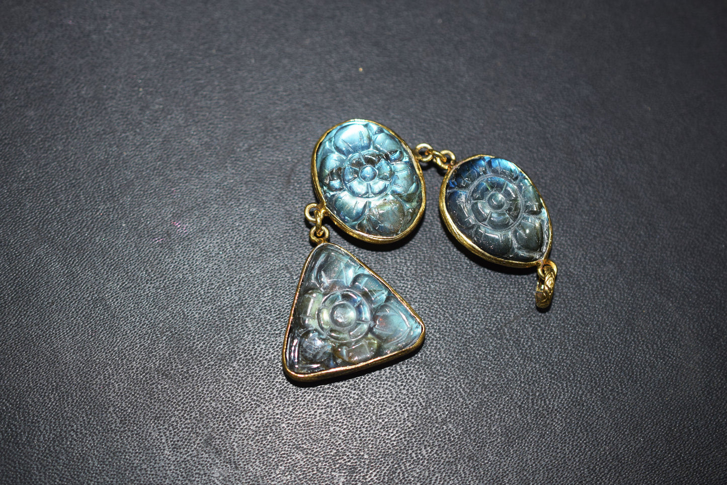 Labradorite 3 Stone Mughal Carved Long Pendant, Sold By Piece ,17x22 - 18x23 - 22x24 mm ,60027