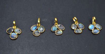 Natural Labradorite Faceted Clover Pendant , Natural Labradorite Bezel Charm Pendant , Sold By Piece , 19 - 20 mm , R-030