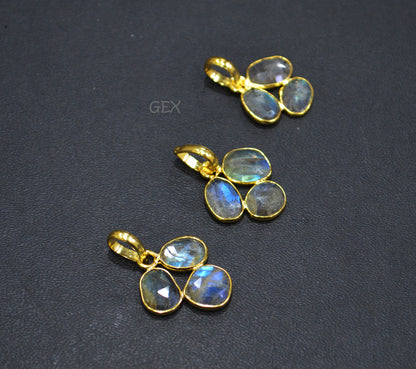 Natural Labradorite Faceted Clover Pendant , Natural Labradorite Bezel Charm Pendant , Sold By Piece , 19 - 20 mm , R-030