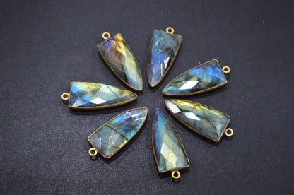 Flashy Labradorite Faceted Arrowhead Shape Single Bail Connector , Sold By Piece , 13x32 mm , RB-5866