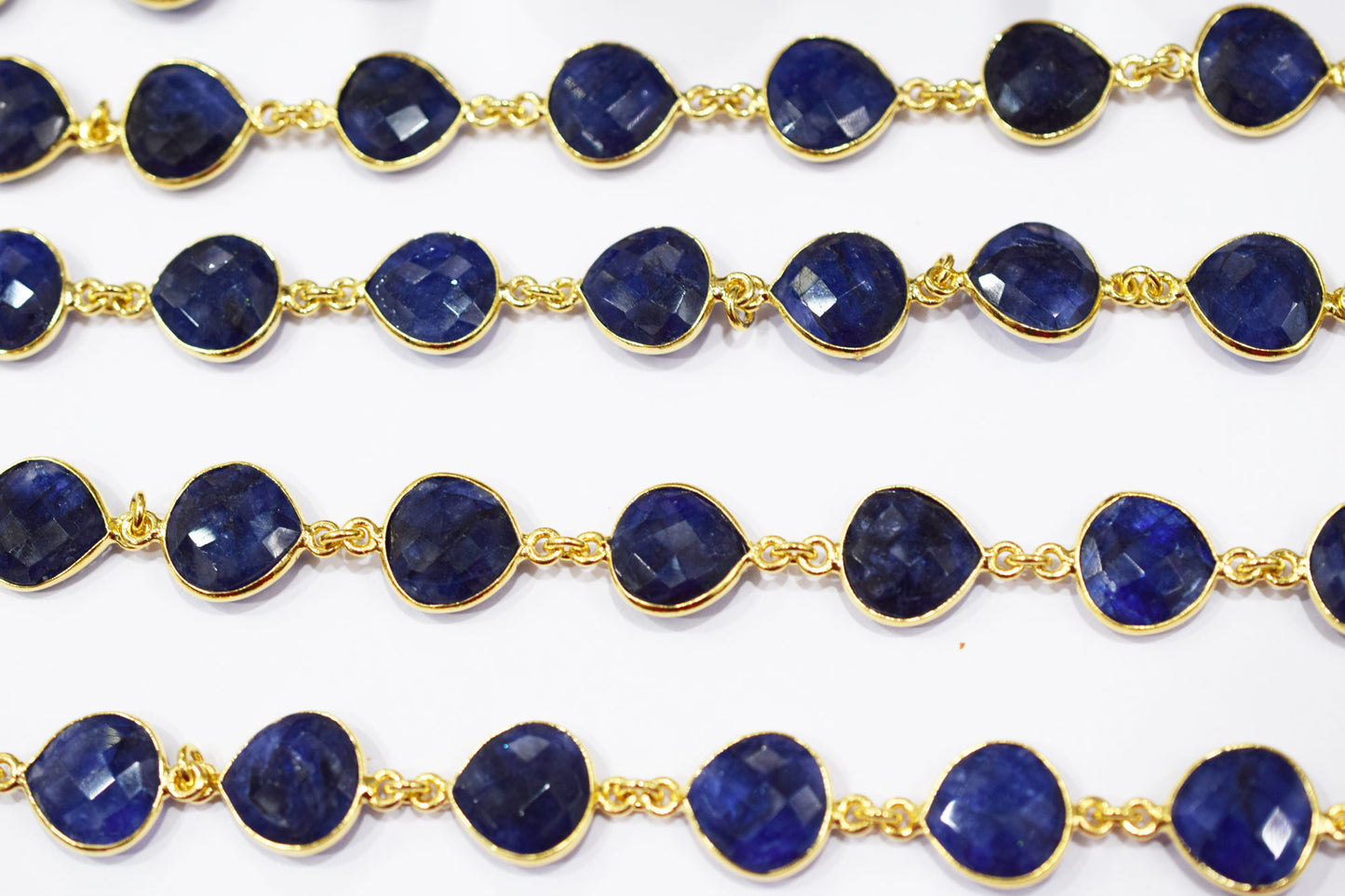Dyed Sapphire Beryl Faceted Heart Shape Connector Chain , 13 mm , RB-6548